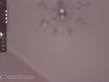 couple
        bzzzme cam image #3259737