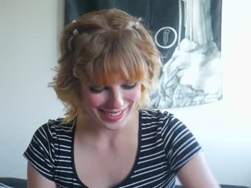 girl
        sisypheanlove cam image #1553775