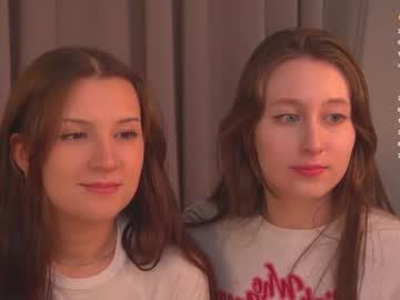girl
        double_frouble cam image #6476691