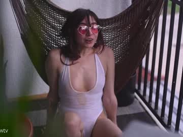 girl
        lizmreow cam image #6548750
