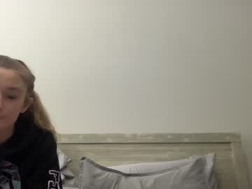 girl
        tanawaters cam image #406511