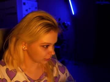girl
        sexyalice1997 cam image #176424