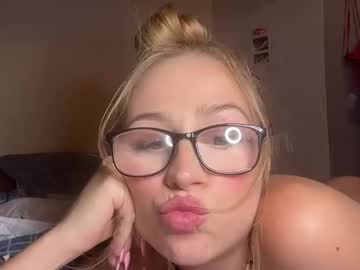 girl Cam Girls Masturbating With Dildos On Chaturbate with hunnybunny619