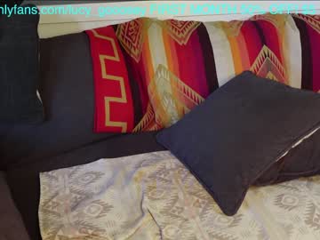 girl
        lucy_gooosey cam image #2554027