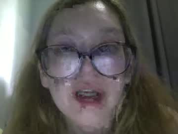 girl
        boatxy cam image #4296939