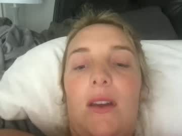 girl
        sweetpeachyqueen cam image #1856498