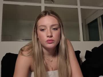 girl
        lexaarose05 cam image #6728661