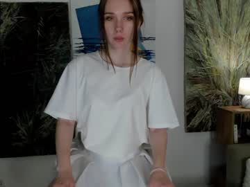 girl
        wilonafarlow cam image #4254665