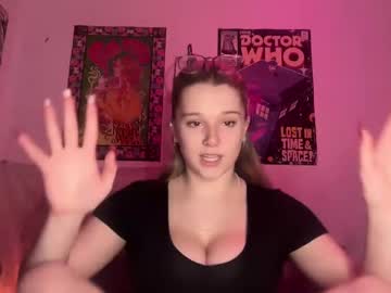 girl
        jessicapearsons cam image #6115506