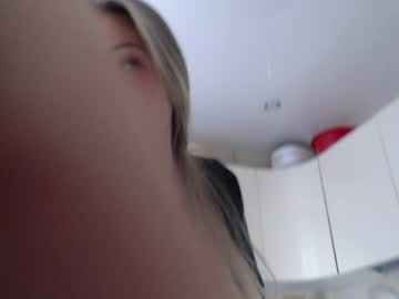girl
        candymini cam image #2613163