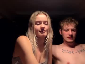 couple
        zaddychokesalot cam image #510279