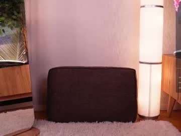 girl
        lornafletcher cam image #6992708