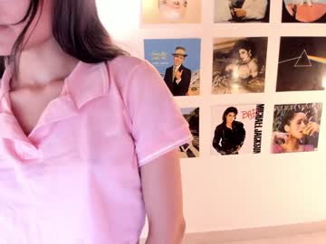 girl
        little_effy18 cam image #1866081