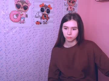 girl
        emilydass_ cam image #3504348