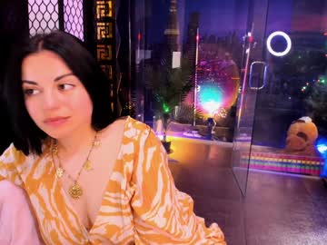 girl
        alma_pearl cam image #6702477