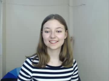 girl
        vivien_leight cam image #1019537