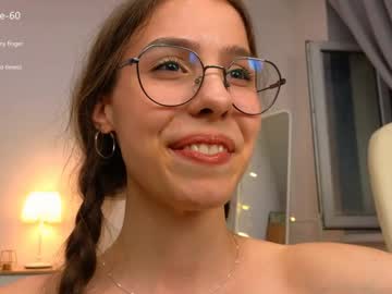 girl
        wanda_robinson cam image #4284526