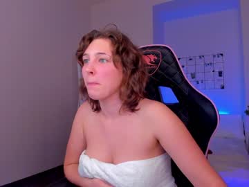 girl
        cherry_lea_ cam image #2883478