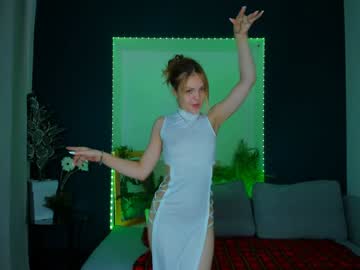 girl
        alice_tucci cam image #5002119