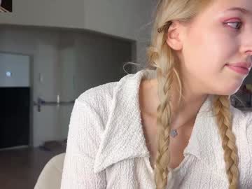 girl
        shyrubate cam image #6056262