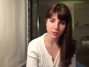 girl
        silkcherryy cam image #1377650