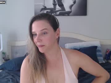 couple
        bluexstacey cam image #3985403