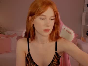 girl
        leahsthetics cam image #3841153