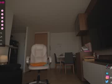 girl
        mykinkybunny cam image #744131
