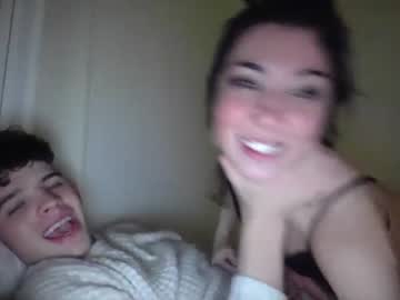 couple
        super_soaker9000 cam image #467081