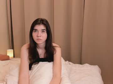girl
        katiebarfield cam image #6893025
