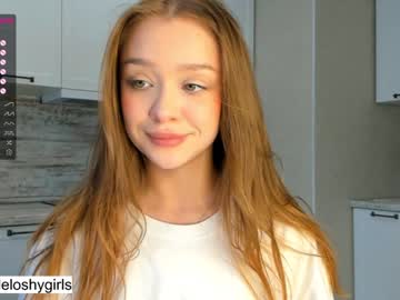 girl
        beverlyvega cam image #1495864
