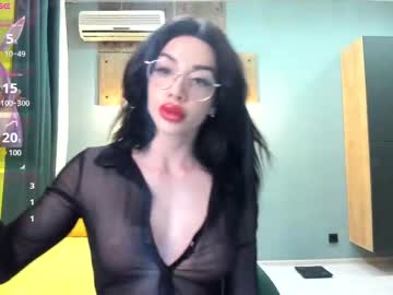 girl
        bellaburn cam image #5138462