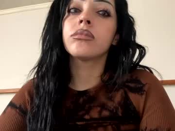 girl
        xelena1991 cam image #2718345
