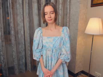girl
        happiness_call cam image #1210008