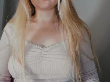 girl
        _o0o__ cam image #6475608