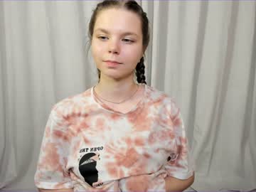 girl
        janicereeves cam image #2425420