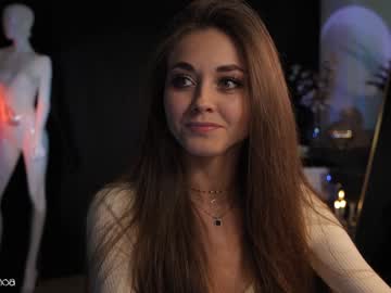 girl
        lettymoa cam image #4227630