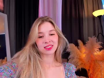 girl
        milablush cam image #2694889