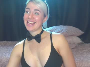 girl
        xtina__ cam image #316773