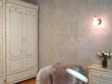 girl
        courtneyabigail cam image #3451394