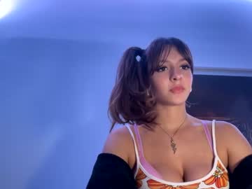 girl
        laraadriana cam image #1731275