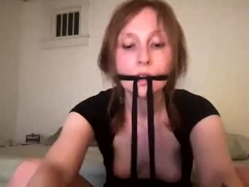 girl
        kennixolee22 cam image #1945686