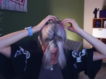 girl
        audreycarvin cam image #4867710