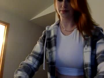 girl
        realivyvale cam image #2819679