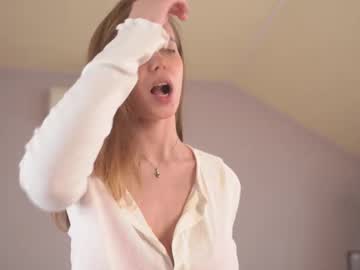 girl
        jjennnyy cam image #6917872