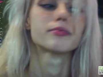 girl
        audreycarvin cam image #4699392