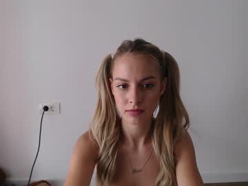 girl
        anexxblondie cam image #1983716