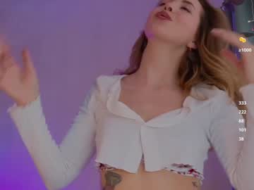 girl
        emmi_rosee cam image #6364712