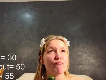 girl Cam Girls Masturbating With Dildos On Chaturbate with blondy_glamor