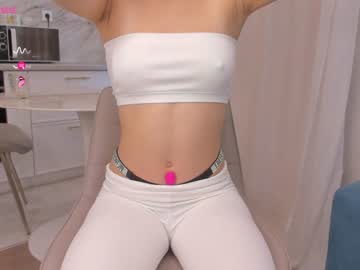 girl
        alicerosenna cam image #2651680
